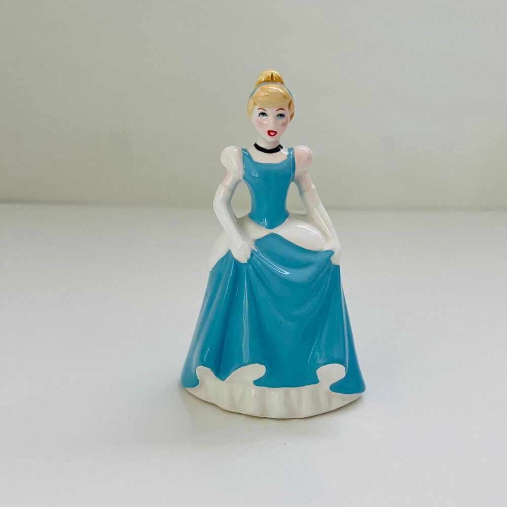 DISNEY Ceramic Porcelain Princess Cinderella Figurine